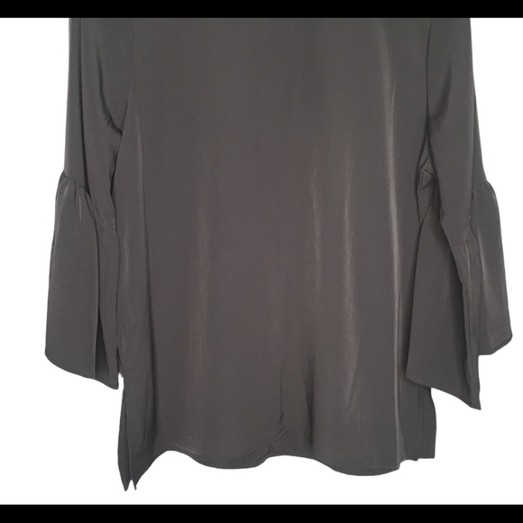 BOBEAU (Nordstrom) Blouse With 3/4 Bell Sleeve Detail  Olive Green Size Medium - Picture 6 of 10